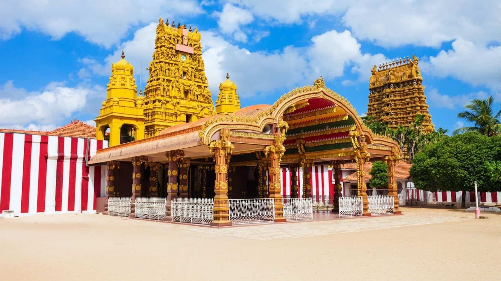 இந்திய கோவில்கள்: – சிங்கப்பூர் கோவில் மரியாதை